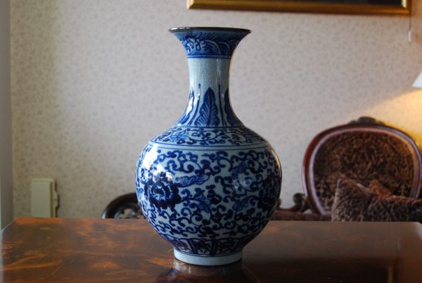 Blue and White Porcelain Vase Retro Design Crackle Finish